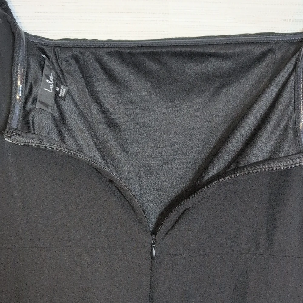 Lulu's Black Feel The Romance Off-Shoulder Maxi Dress Long Sleeve NWT Medium - Picture 8 of 10